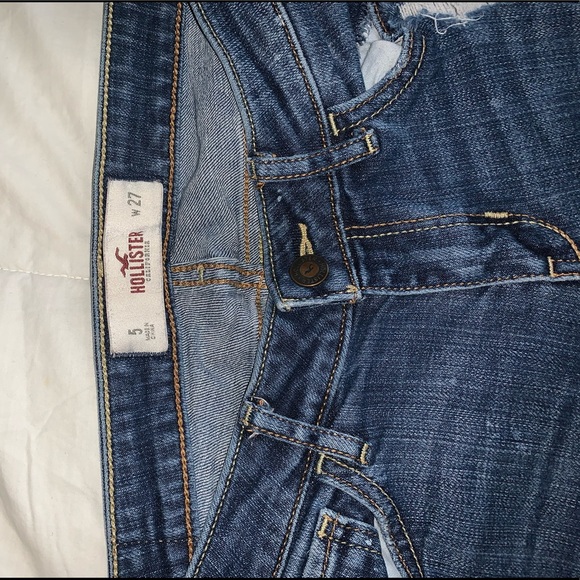 Hollister ripped skinny jeans - Picture 2 of 3